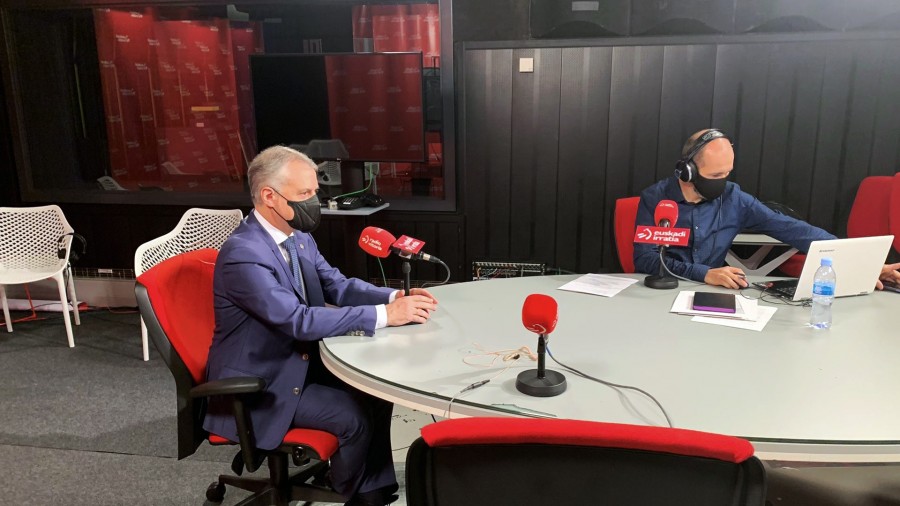 Iñigo Urkullu Lehendakariak iragarri du LABIren gaurko bileran hainbat neurri berrikusi eta, agian, malgutuko direla