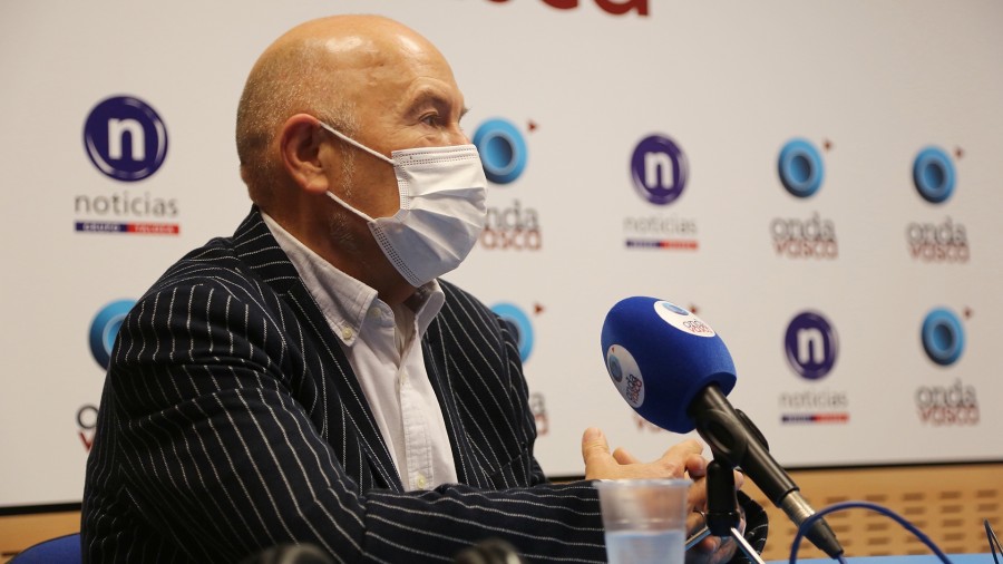 Iñigo Iturrate: “Maddalen Iriarte entzuten dudanean, ez dakit bera edo Pablo Casado den”