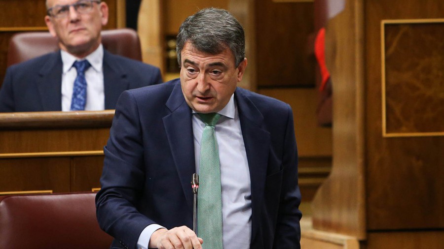 Aitor Esteban exige al Gobierno español desclasificar documentos y crear una Comisión de Investigación sobre el presunto espionaje
