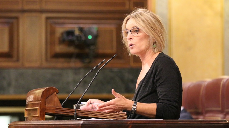 Familiei eta enpresei argindarraren prezioa beheratzeko neurriak jartzen jarraitzea erreklamatu dio Euskal Taldeak Gobernu zentralari 