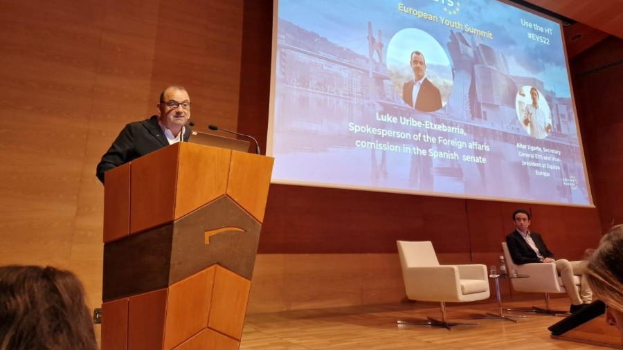Luke Uribe-Etxebarria subraya que Euskadi necesita libertad para actuar en el ámbito de las relaciones exteriores y europeas