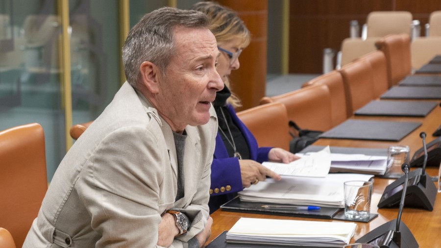 EAJ-PNVk, PSE-EEk eta Elkarrekin Podemos- IUk Pobreziaren eta Desberdintasunen Euskadiko Inkesta Ofizialean oinarritutako adierazle berri bat gehitzea aurreikusi dute, diru-sarrerak bermatzeko errentaren zenbatekoak zehazteko