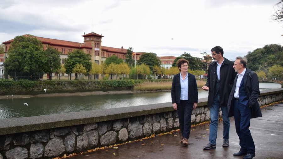 Donostiako Udalak eta Defentsa Ministerioak Loiolako kuartelen salerosketa egiteko akordioa itxi dute 