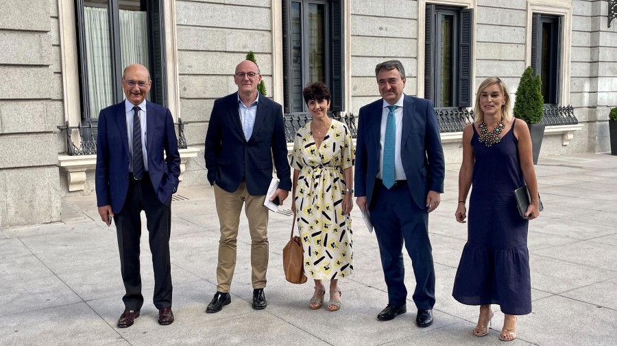 El Grupo Vasco propone garantizar la singularidad de las cooperativas vascas y recoger la prevalencia de los convenios autonómicos