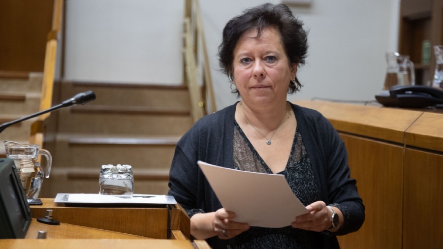 EAJ-PNVk txalotu egin du Euskadiko Mugikortasun Legeak titulu bateratu bat eta garraio publiko osorako tarifa-sistema bat sortzea sustatuko duela 