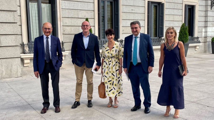 Osasun Publikoaren Estatuko Agentzia sortzeko Legea Estatuko gobernuari itzultzea eskatu du Euskal Taldeak “helburu eta eginkizunak zehaztu gabe” dituelako 