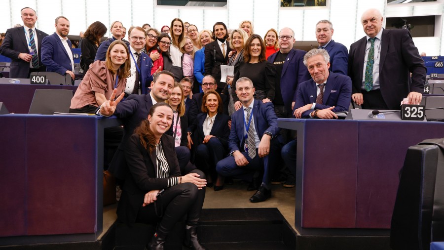 Europar Batasunean abortu seguru eta eskuragarria eskatzeko  ekimenak aurrera egin du Euroganberan, EAJ-PNVren babesarekin