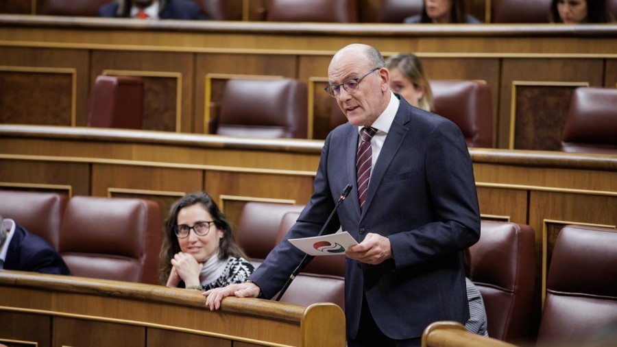 Osagileekin duen gatazka konpontzeko exijitu dio Agirretxeak Osasun ministroari, greba gehiago saihestera begira: “Zure gain har ezazu dagokizun erantzukizuna, ezin baituzu eskuordetu ezta diluitu ere”