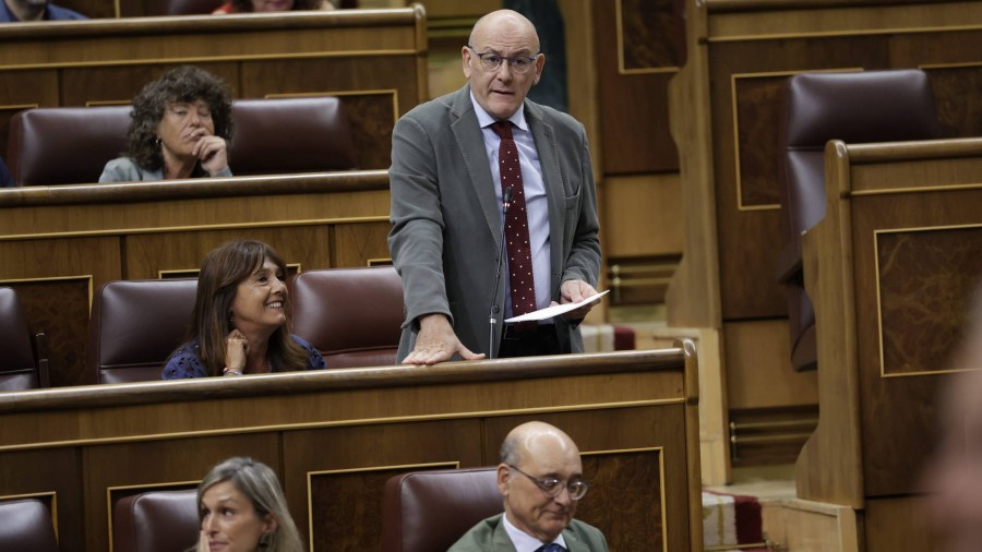 El Grupo Vasco lleva las dificultades de la flota de Ondarroa al Congreso y exige al Gobierno español que defienda los intereses de la flota vasca en Europa y “garantice que la pesca siga teniendo futuro”