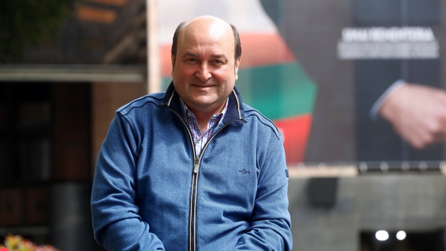 Andoni Ortuzarri elkarrizketa