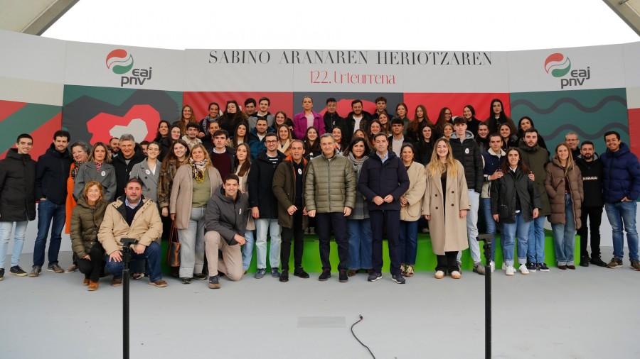 Demokraziaren defentsan eta faxismoaren kontra eginiko ibilbidea eta konpromisoa aldarrikatu ditu EAJ-PNVk 